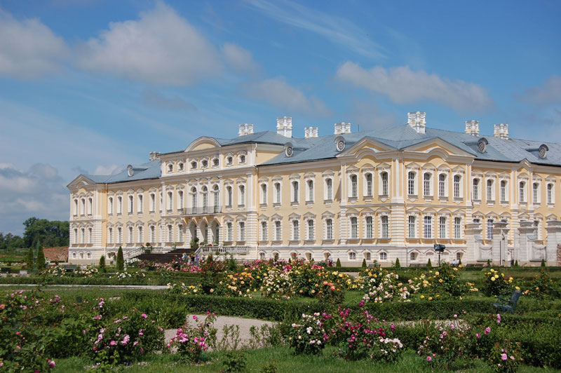 Attēls:Rundales pils.jpg