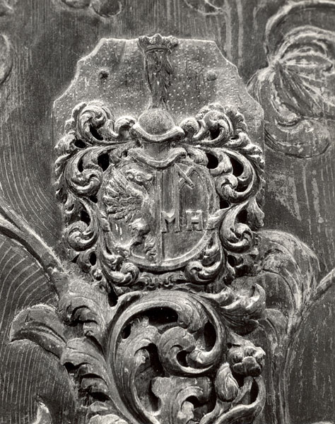 Attēls:Henkes gimenes epitafija Gerbonis 2.jpg