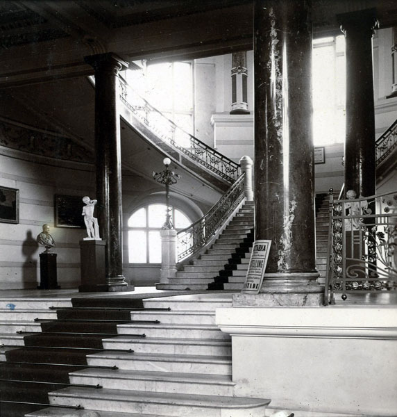 Attēls:Neimanis-Pilsetas makslas muzeja vestibils.jpg