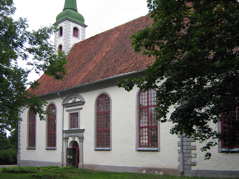 Attēls:Limbazu baznica-Sanu fasade.jpg